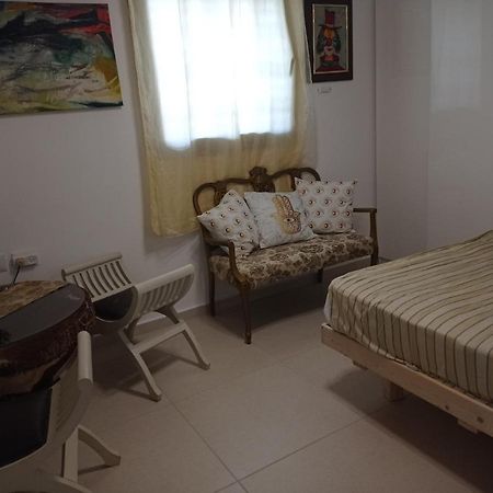 New! Great Location! Vibrant Downtown, Talpiot Market, Flea Market, Carmel Beach, Close To Everywhere Apartment Haifa Ngoại thất bức ảnh