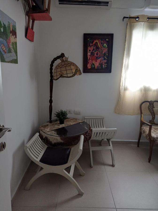 New! Great Location! Vibrant Downtown, Talpiot Market, Flea Market, Carmel Beach, Close To Everywhere Apartment Haifa Ngoại thất bức ảnh