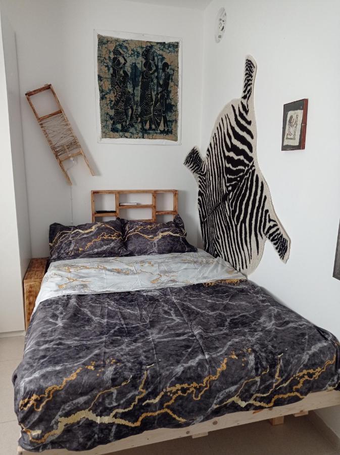 New! Great Location! Vibrant Downtown, Talpiot Market, Flea Market, Carmel Beach, Close To Everywhere Apartment Haifa Ngoại thất bức ảnh