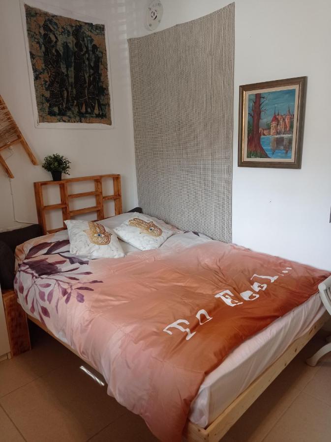 New! Great Location! Vibrant Downtown, Talpiot Market, Flea Market, Carmel Beach, Close To Everywhere Apartment Haifa Ngoại thất bức ảnh